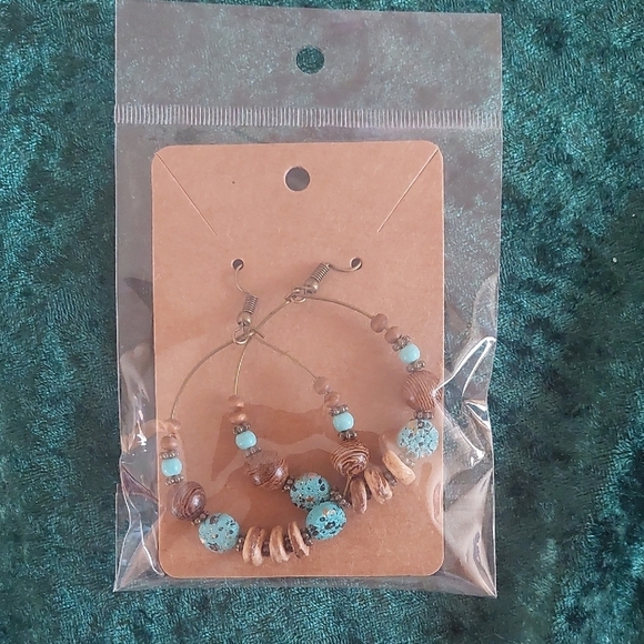Jewelry - Elegant Turquoise and Brown Beaded Earrings